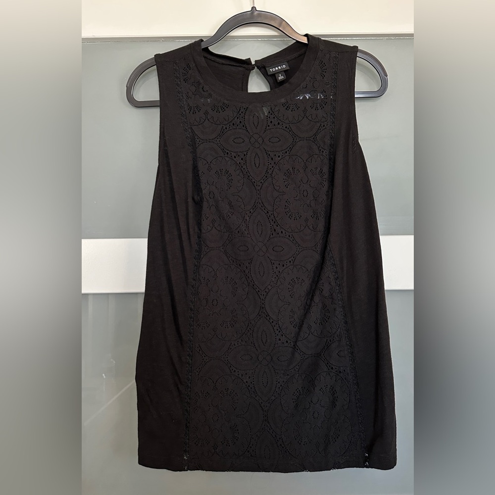 Torrid-Women’s Tunic-Size 2. NWOT.